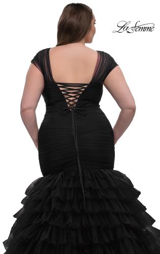 Picture of: Mermaid Curve Prom Dress with Ruffle Skirt in Black, Style: 32389, Detail Picture 4