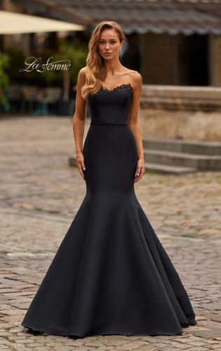 Picture of: Strapless Mermaid Gown with Lace-Trimmed Sweetheart Neckline in Black, Style: 33438, Main Picture