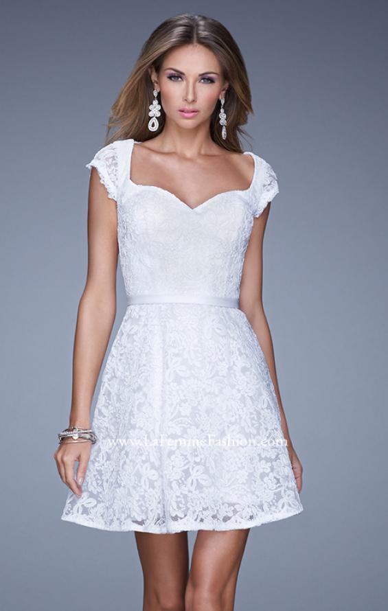 Picture of: Sheer Cap Sleeve Lace Cocktail Dress with Thin Belt in White, Style: 20699, Detail Picture 4