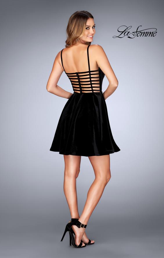 Picture of: Sweetheart Neckline Short Velvet Homecoming Dress in Black, Style: 25108, Detail Picture 4