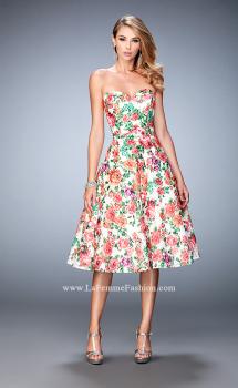 Picture of: Floral Tea Length Dress with Sweetheart Neckline in Print, Style: 22903, Main Picture