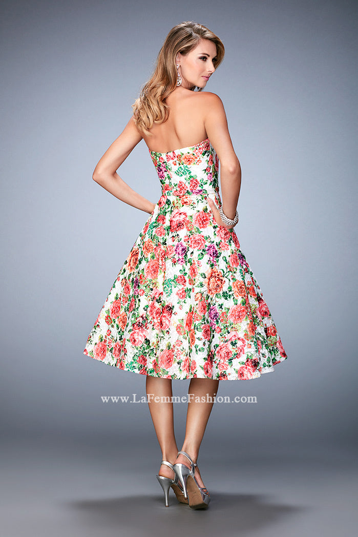 Picture of: Floral Tea Length Dress with Sweetheart Neckline in Print, Style: 22903, Back Picture