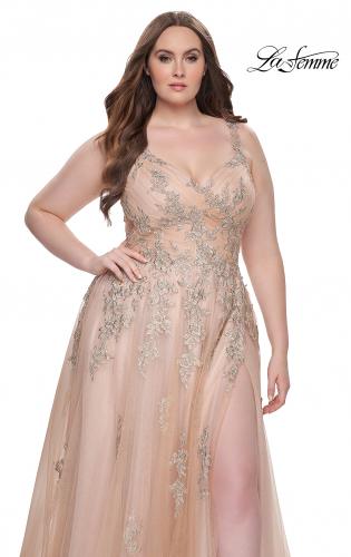 Plus size prom on sale dresses with pockets